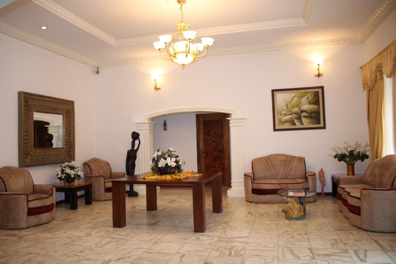 Embassy Suites Hotel مونروفيا المظهر الخارجي الصورة