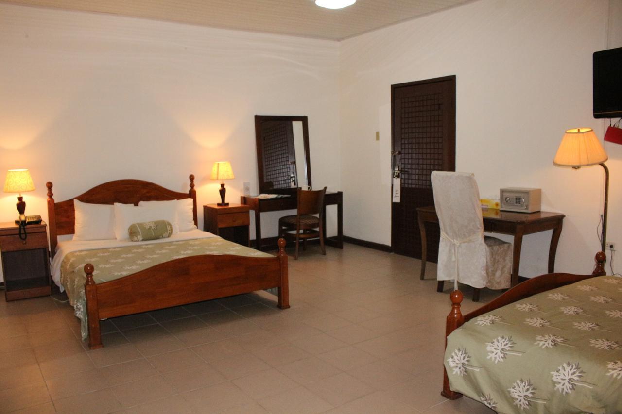 Embassy Suites Hotel مونروفيا المظهر الخارجي الصورة
