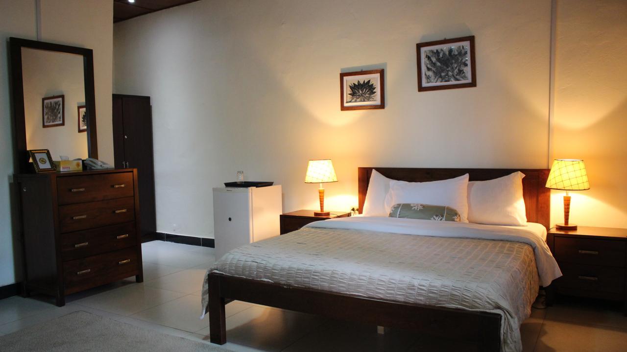 Embassy Suites Hotel مونروفيا المظهر الخارجي الصورة