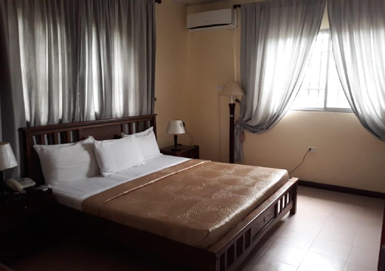 Embassy Suites Hotel مونروفيا المظهر الخارجي الصورة