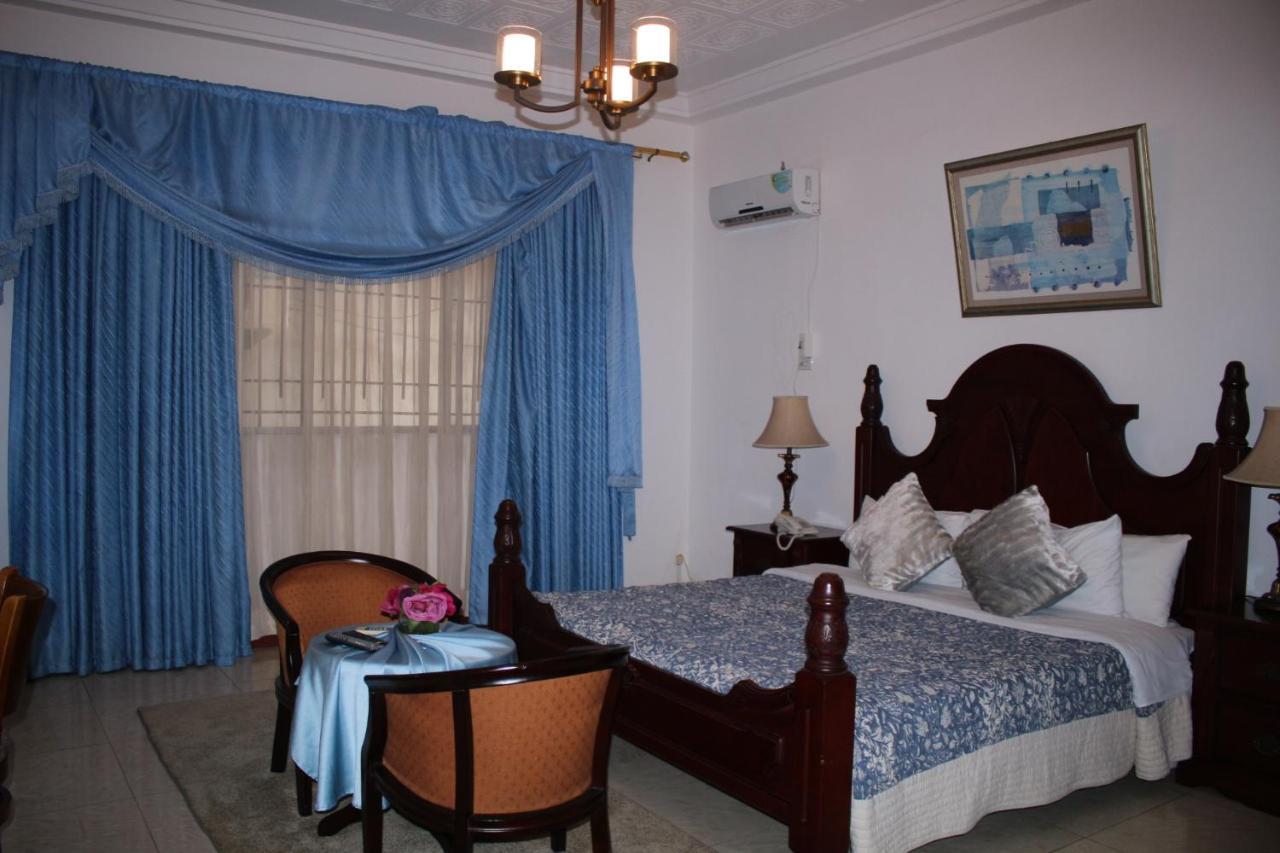 Embassy Suites Hotel مونروفيا المظهر الخارجي الصورة